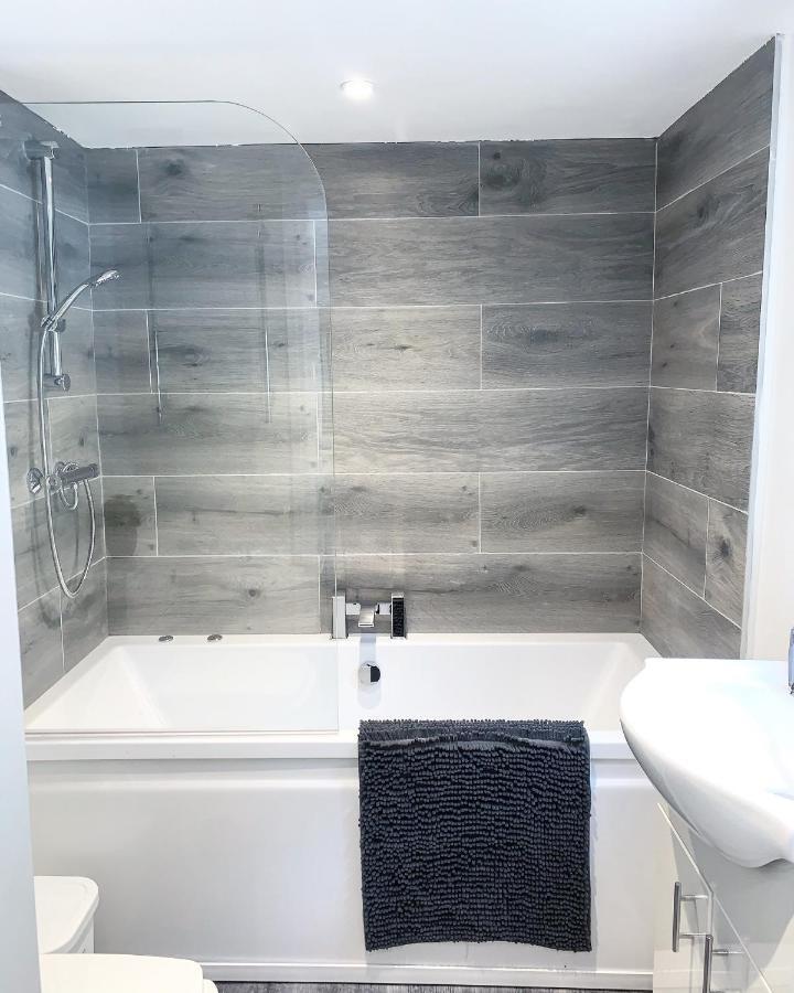 Albert Luxury Hottub & Jacuzzi Apartments Blackpool Esterno foto