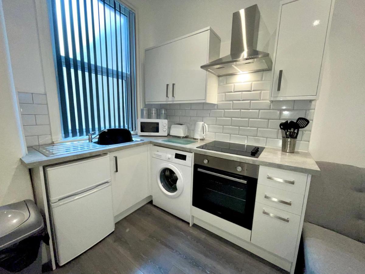 Albert Luxury Hottub & Jacuzzi Apartments Blackpool Esterno foto